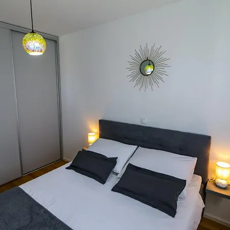 Luce Gold Apartment *
