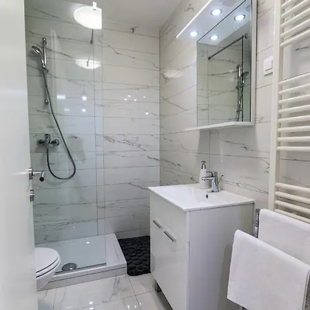 Luce Gold Apartment