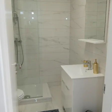 Luce Gold Apartment *